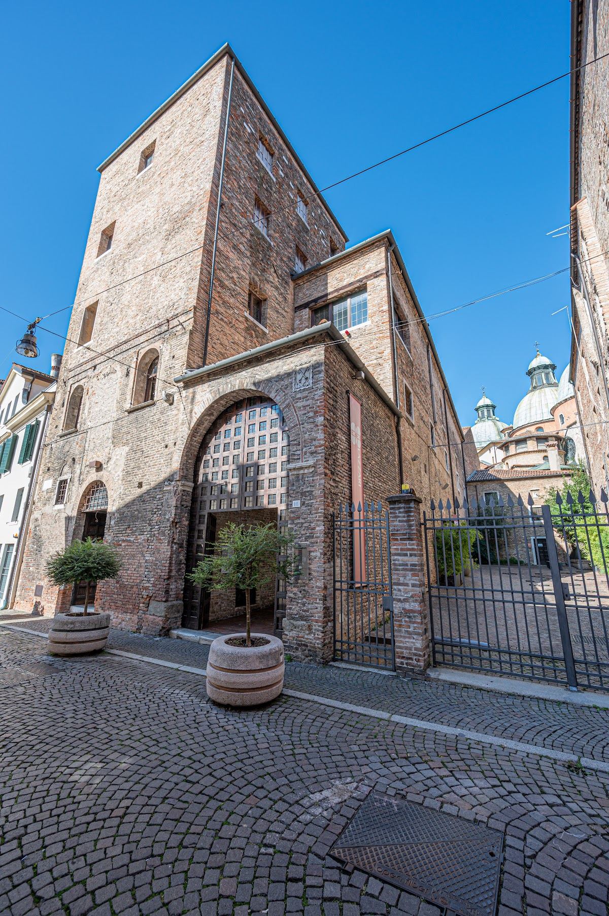 Lazzari
