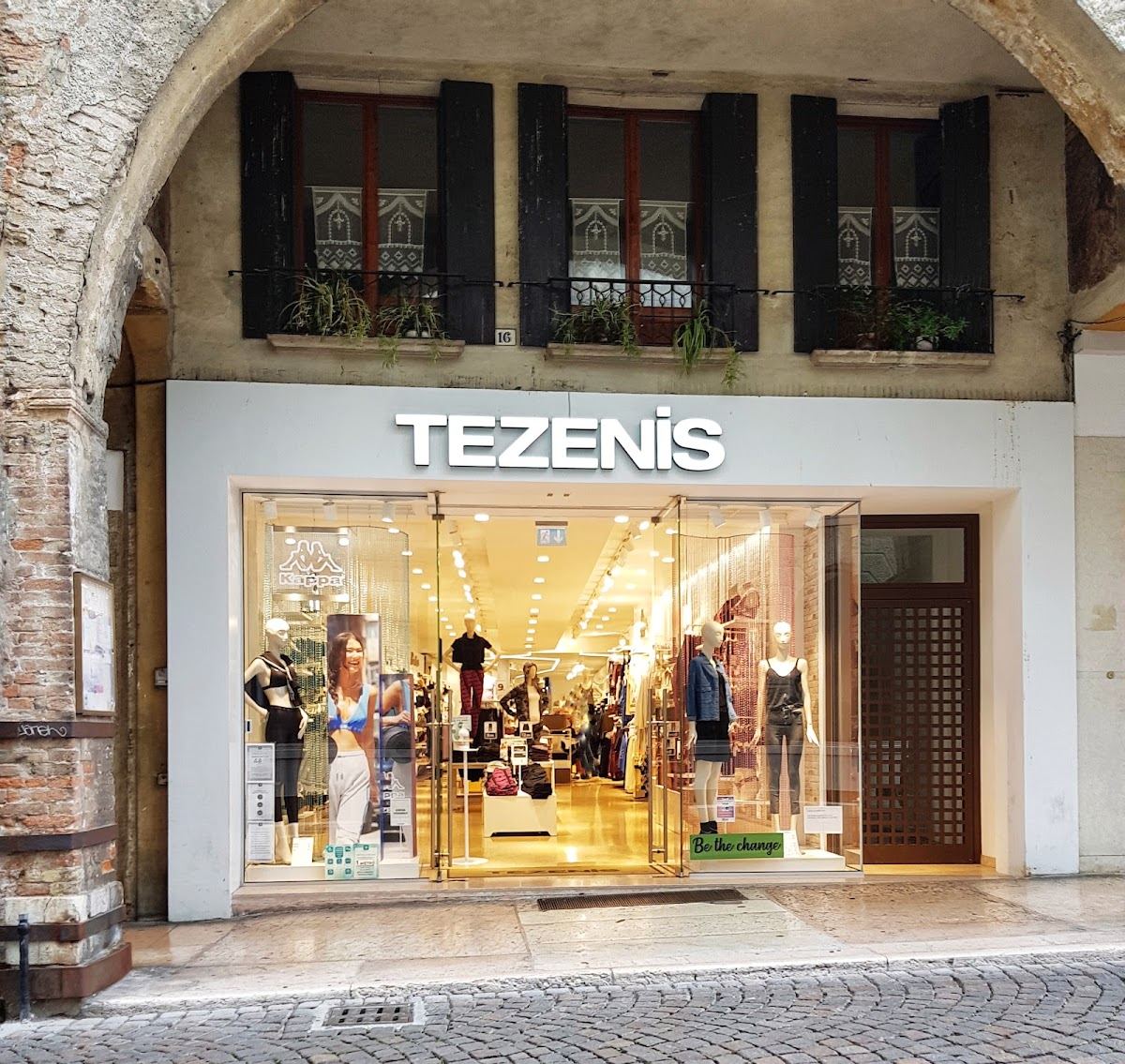 Tezenis