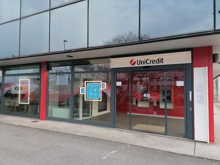 UniCredit