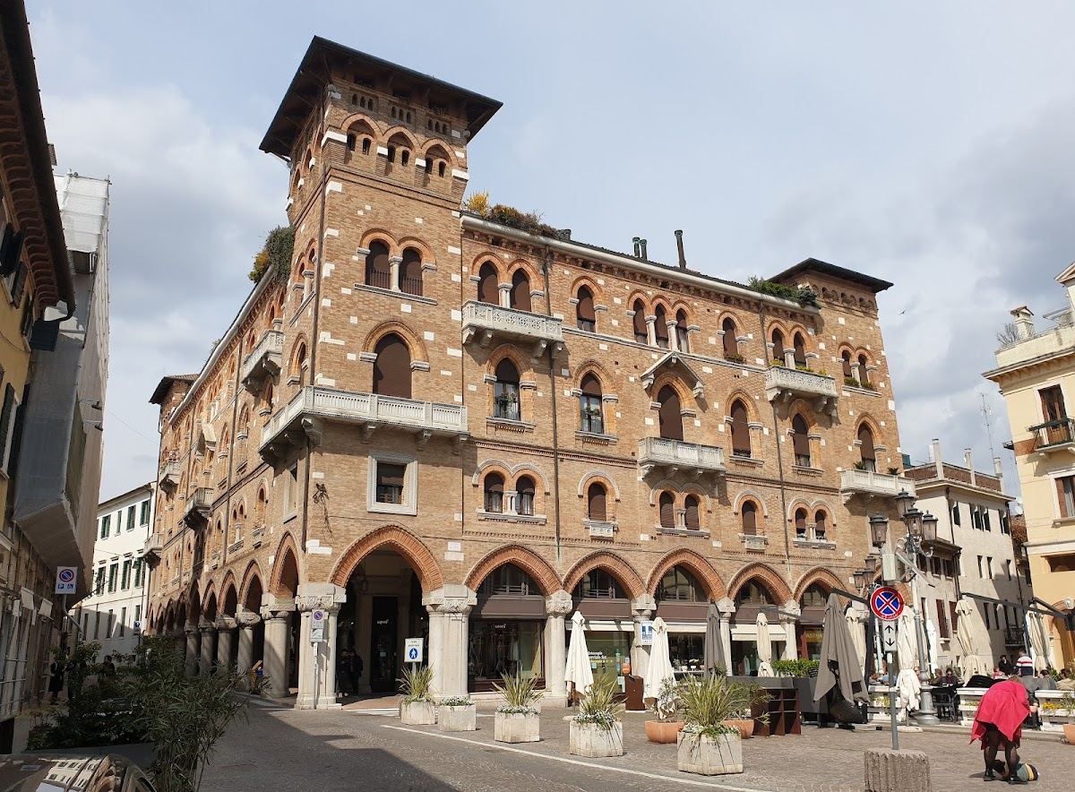 Fontana di Piazza San Vito